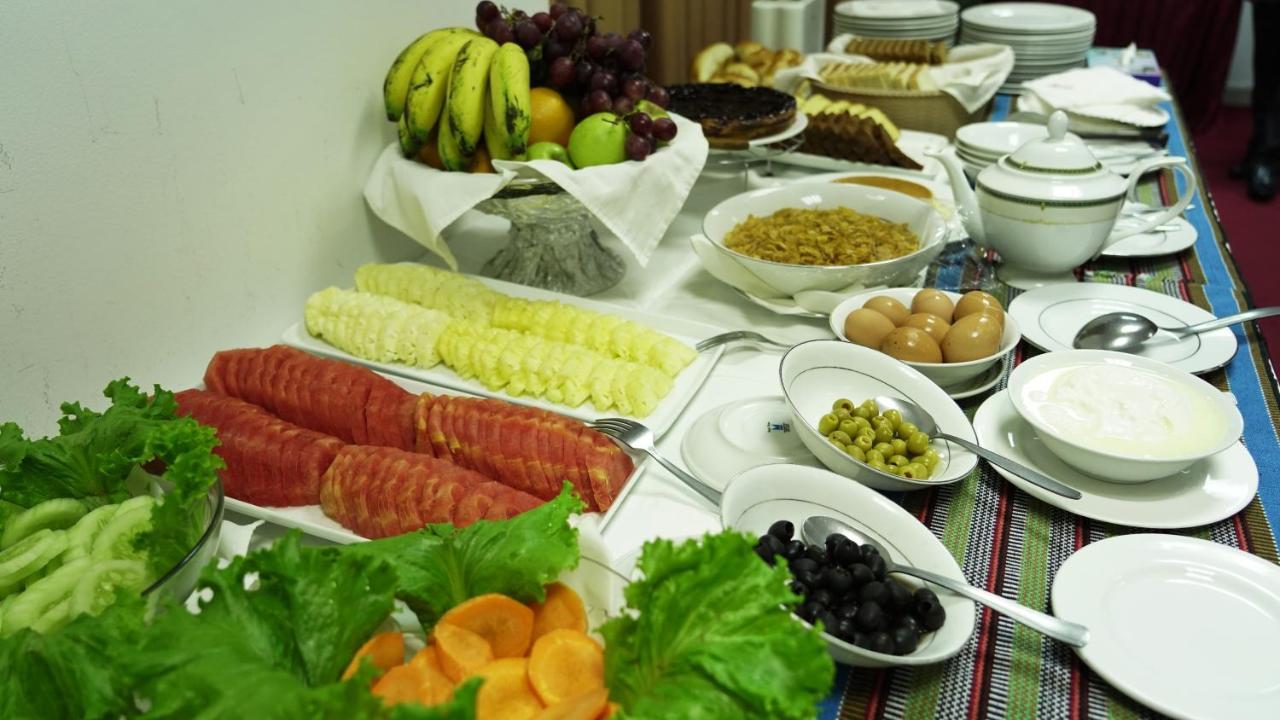 Asia Pacific Hotel Дака Екстериор снимка