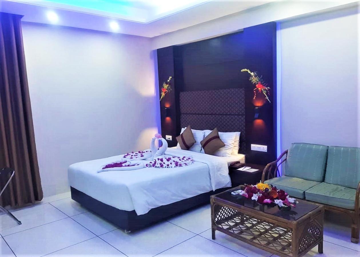 Asia Pacific Hotel Дака Екстериор снимка
