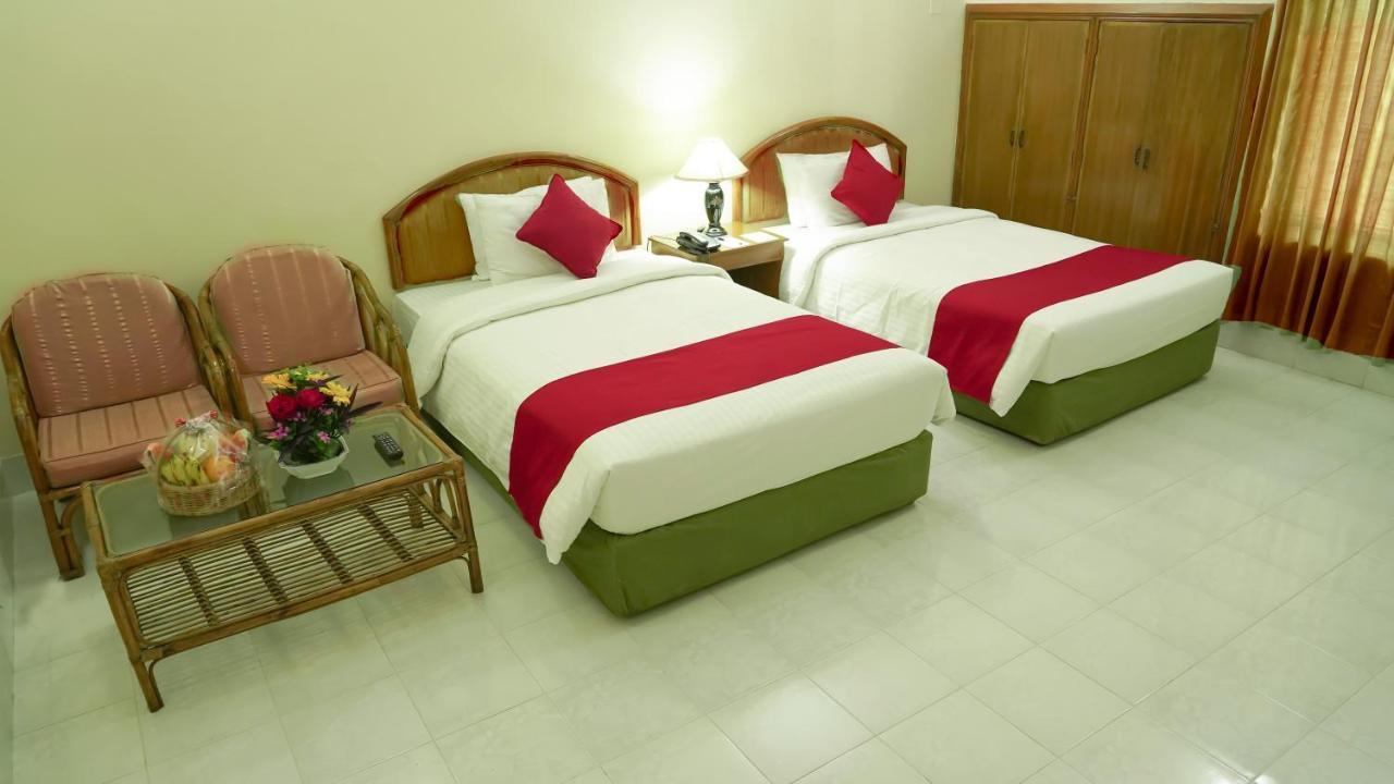 Asia Pacific Hotel Дака Екстериор снимка