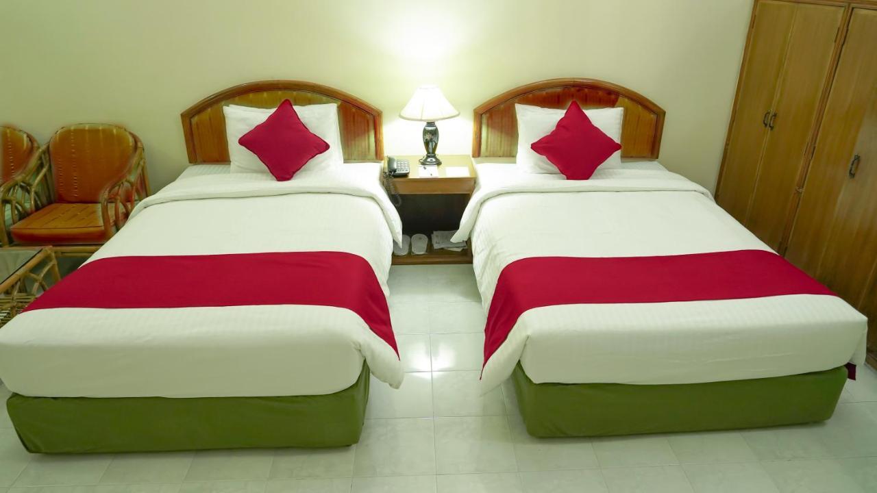Asia Pacific Hotel Дака Екстериор снимка