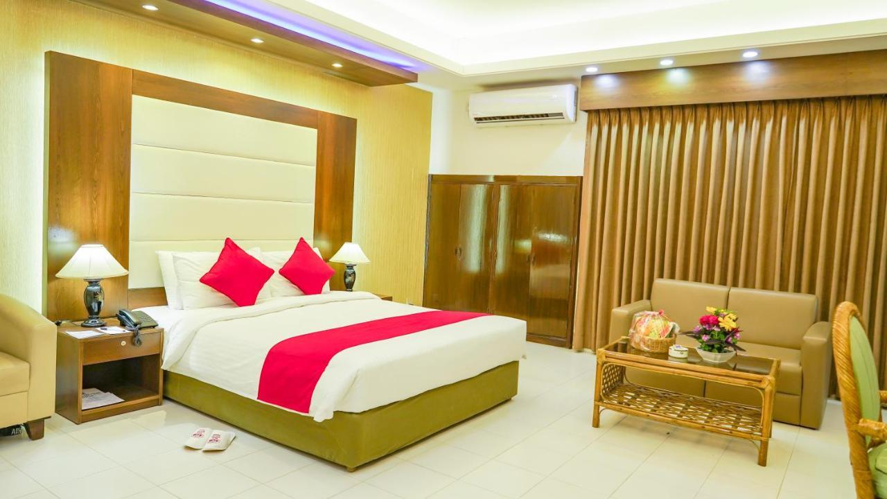 Asia Pacific Hotel Дака Екстериор снимка