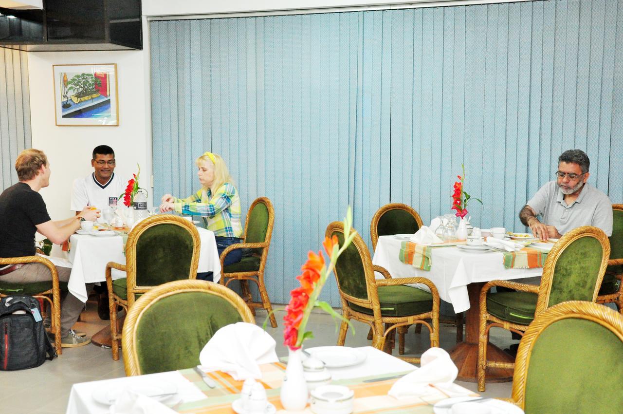 Asia Pacific Hotel Дака Екстериор снимка