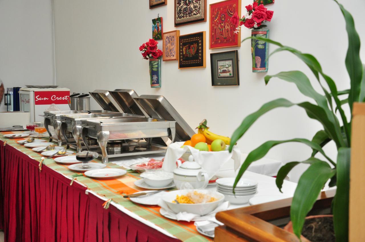 Asia Pacific Hotel Дака Екстериор снимка