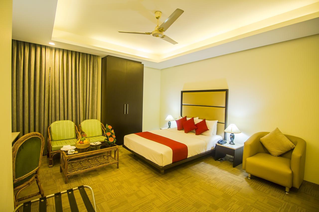 Asia Pacific Hotel Дака Екстериор снимка