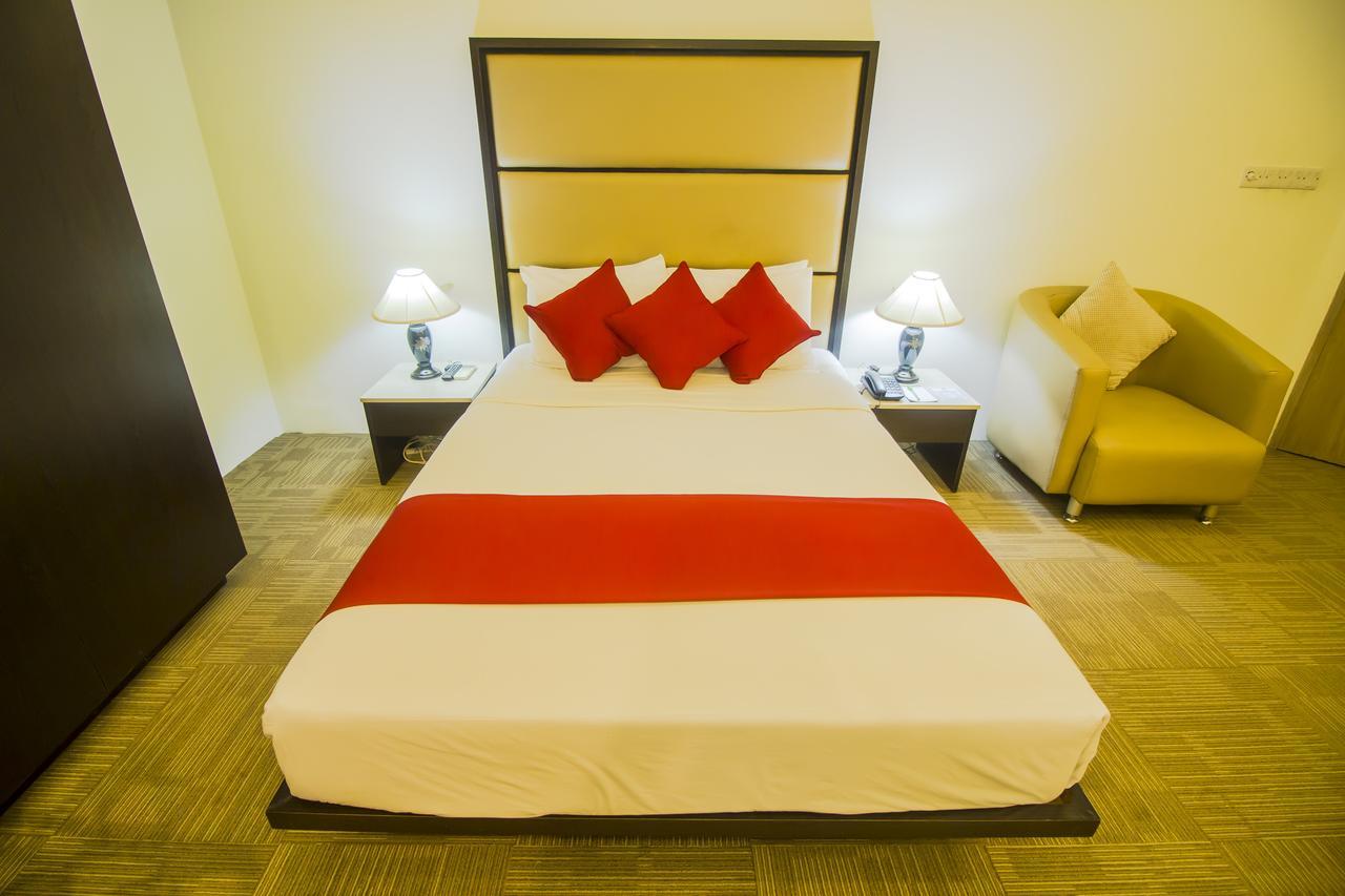 Asia Pacific Hotel Дака Екстериор снимка