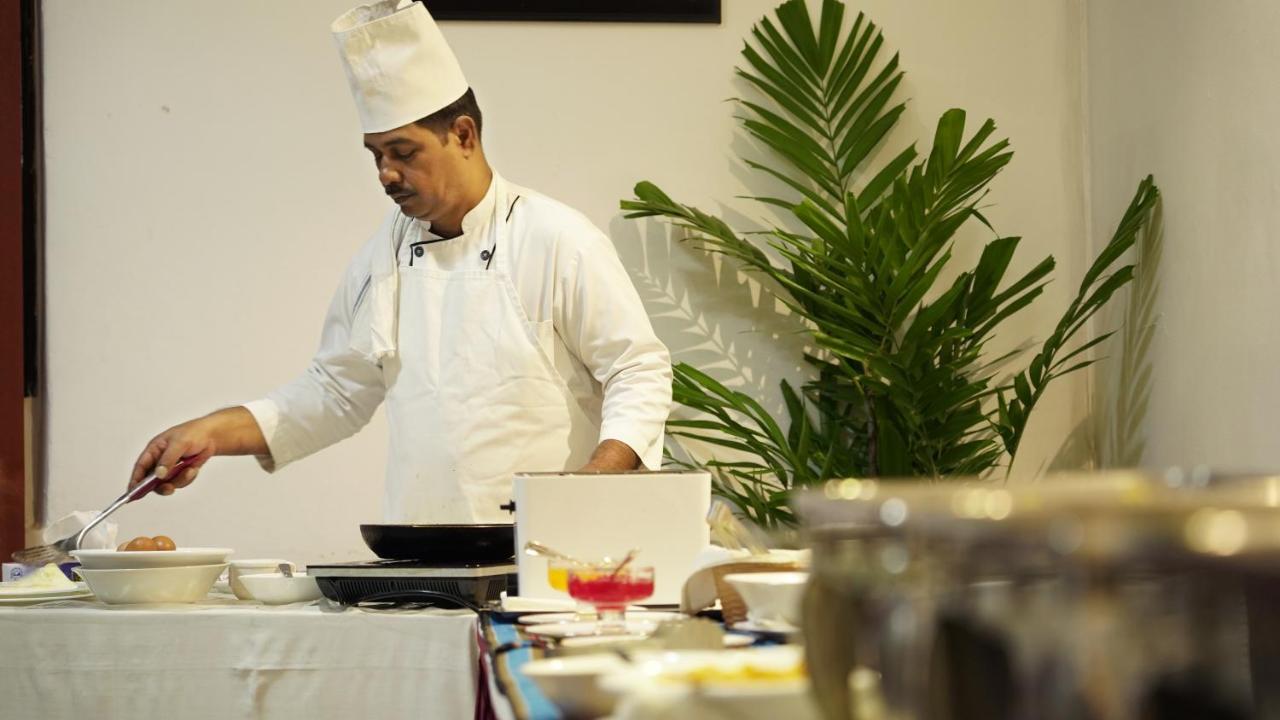 Asia Pacific Hotel Дака Екстериор снимка